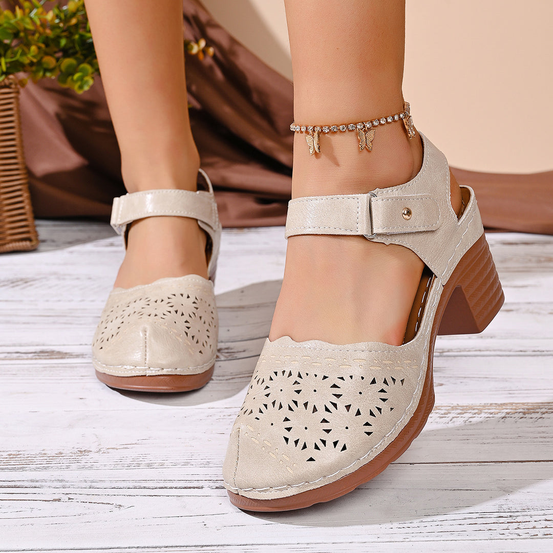 Damen Clogs mit floralen Perforationen und Komfort-Fersenriemen R&B