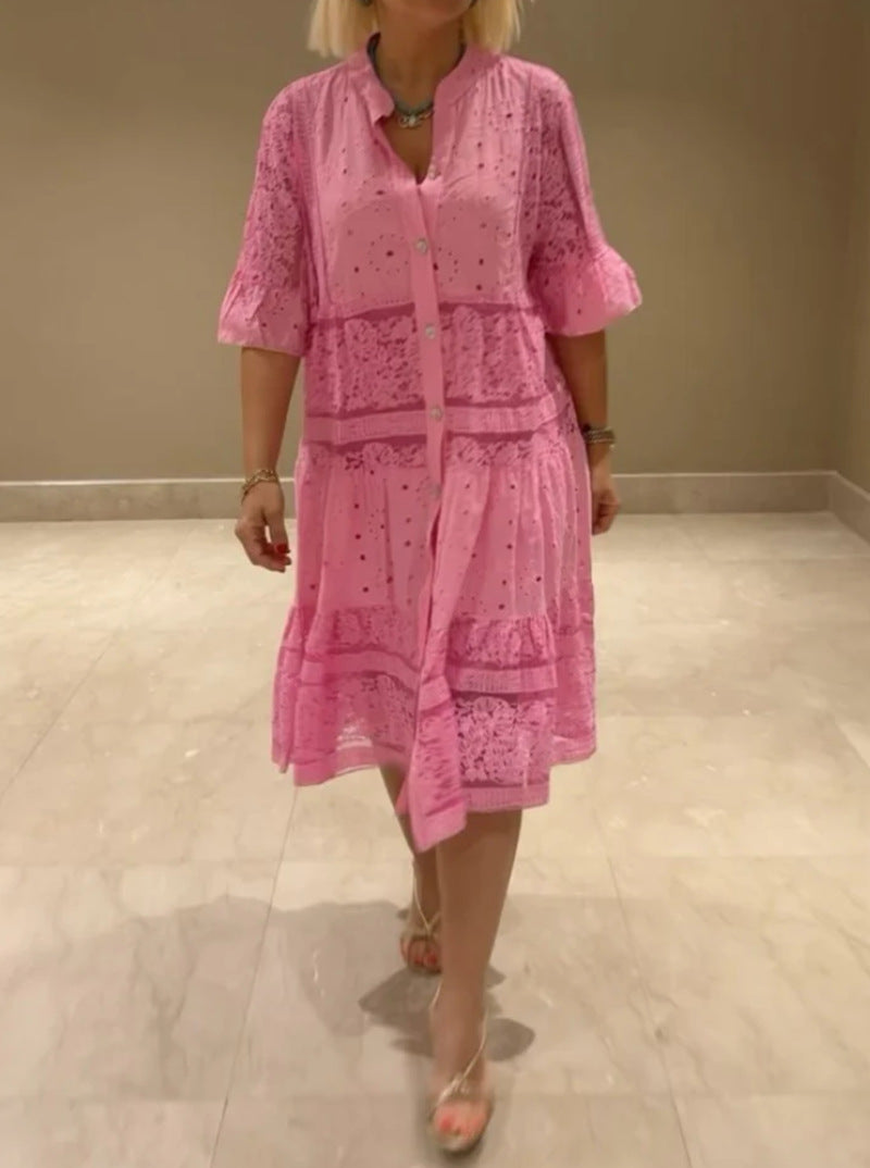 Damen nan romantisches Midikleid mit Broderie-Anglaise, durchgeknöpftem Oberteil, Stehkragen, halblangen Volantärmeln und stufigem Saum R&B