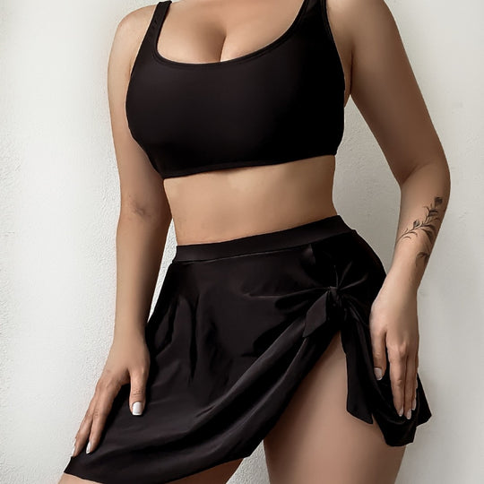 Damen Sportliches Badeoutfit mit schmeichelndem Rock R&B