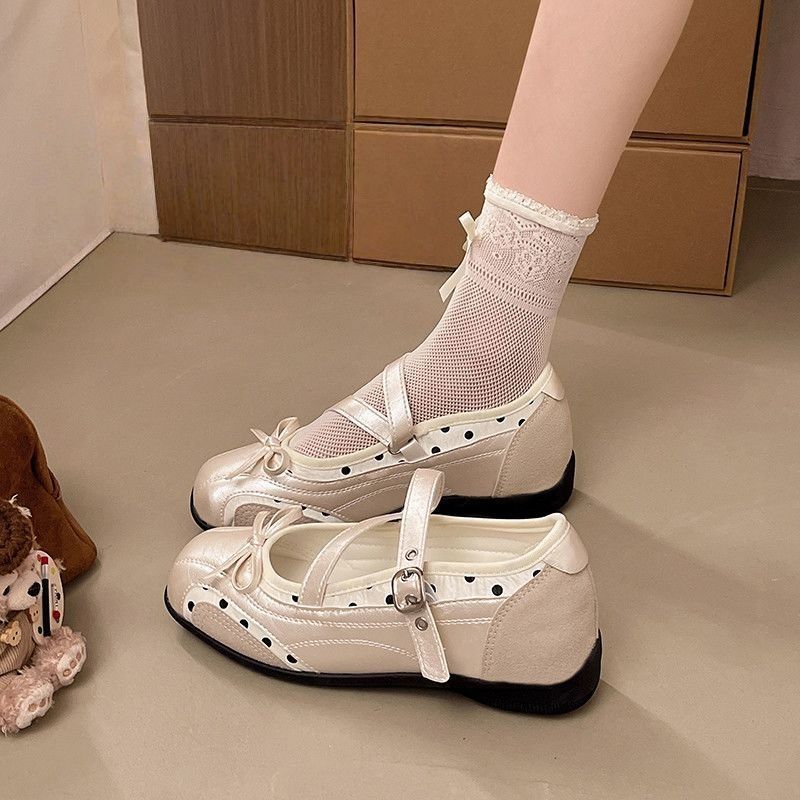 Damen Komfortable Ballerinas mit dekorativem Riemchen R&B