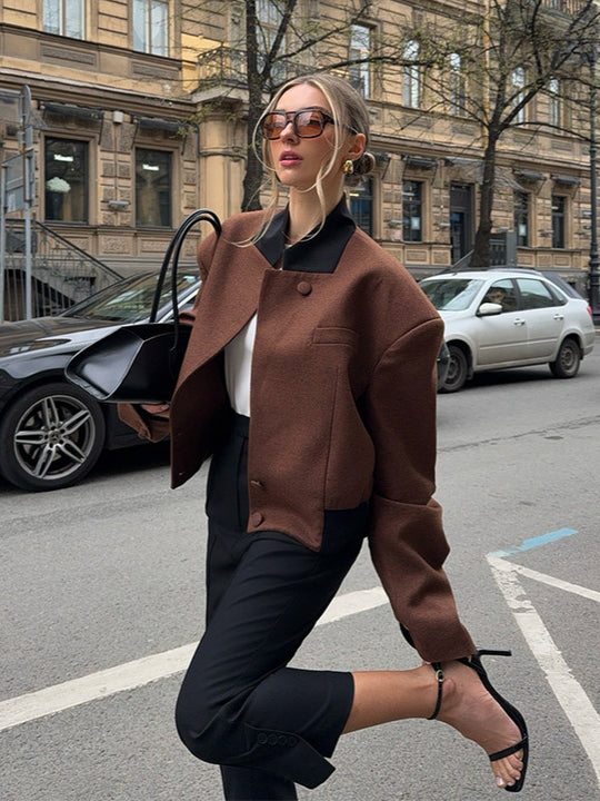 Damen Modische Kurzjacke mit strukturiertem Schnitt und hohen Kragen R&B
