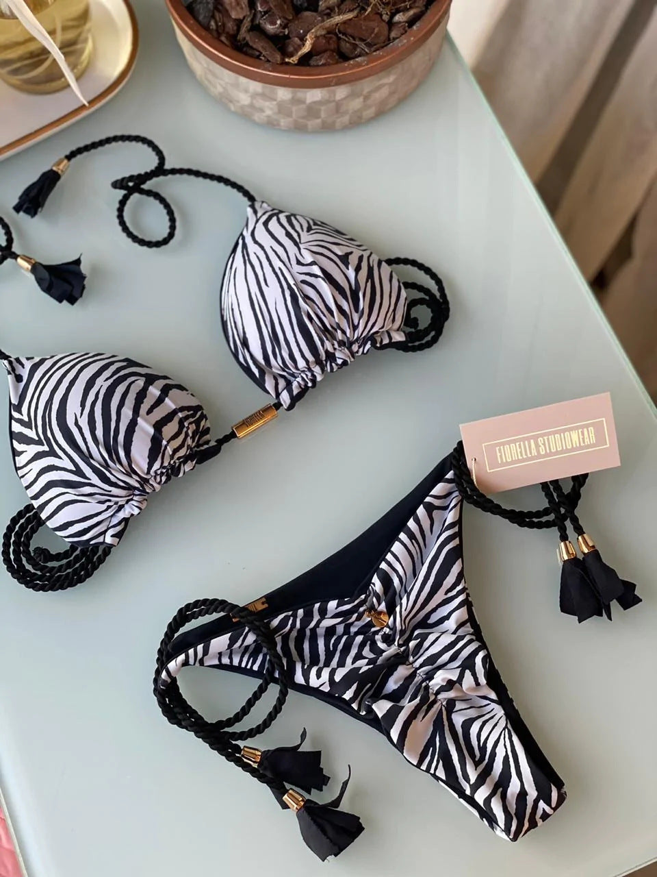 Damen Triangel-Bikini mit modischem Leopardenmuster und dekorativen Quasten R&B