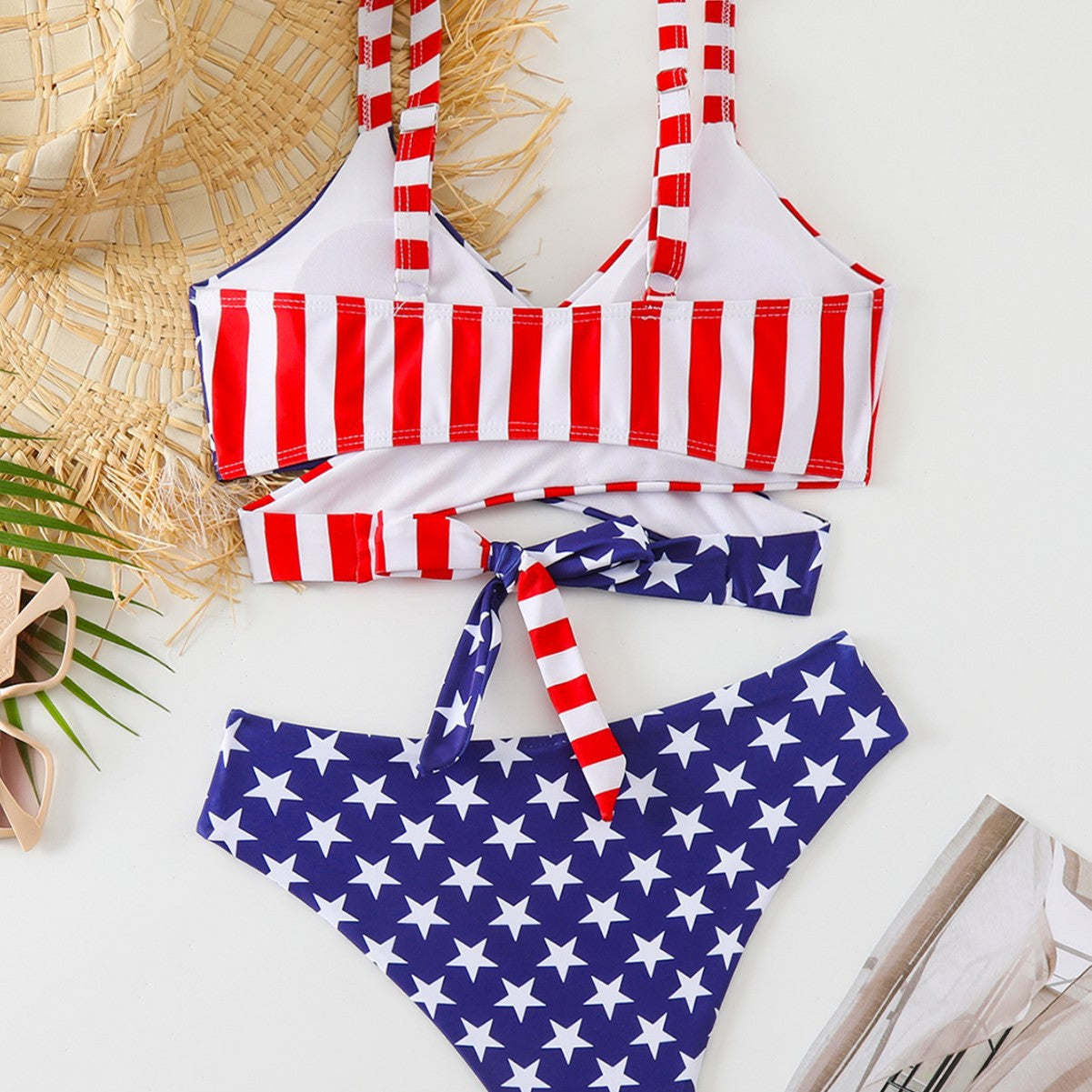 Damen Triangel-Bikini-Set mit asymmetrischem Schnitt und buntem Sternen-Design R&B