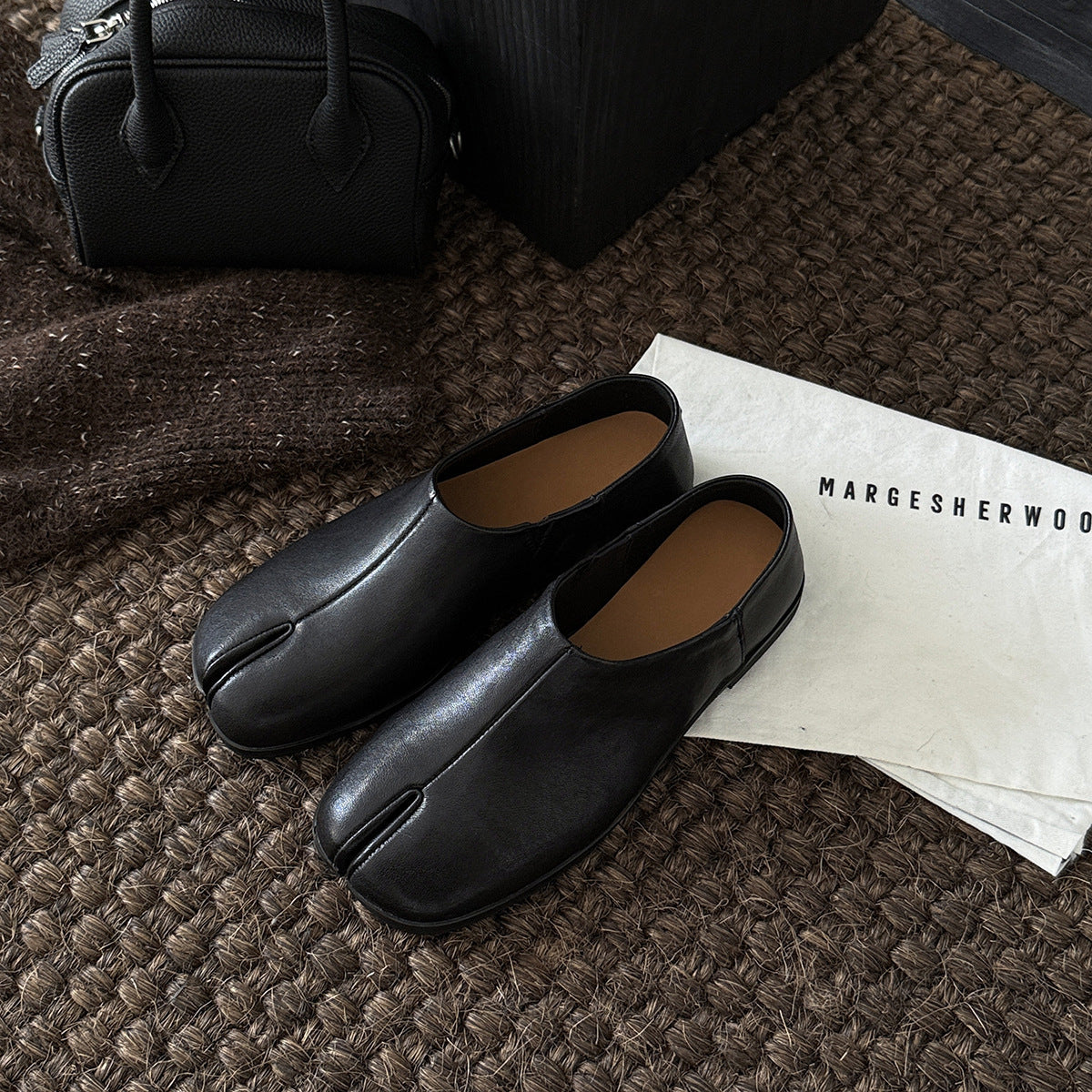 Damen Elegante und bequeme Slippers aus hochwertigem Leder mit offenem Fersenbereich R&B