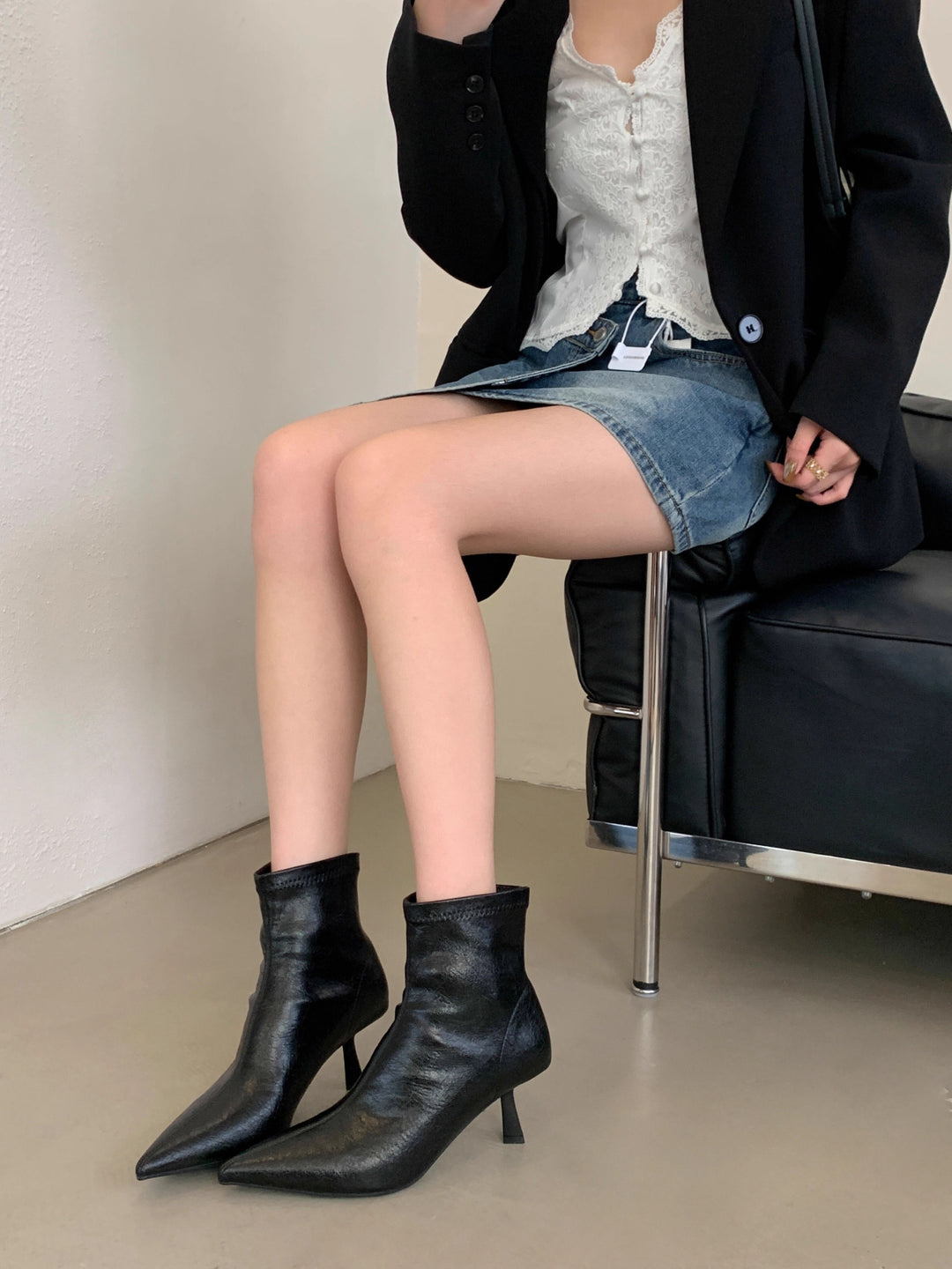 Damen Elegante Stiefeletten mit spitzem Absatz und luxuriösem Leder R&B