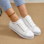 Damen Sneaker mit fransigem Obermaterial und modischer Riemenverzierung R&B