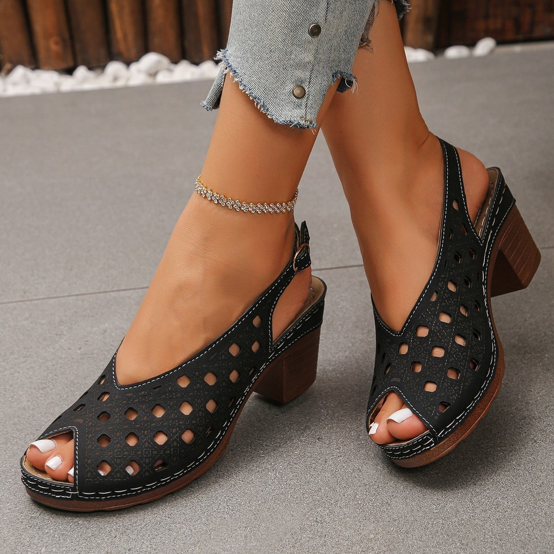 Damen Sandalen mit verziertem Schnitt R&B