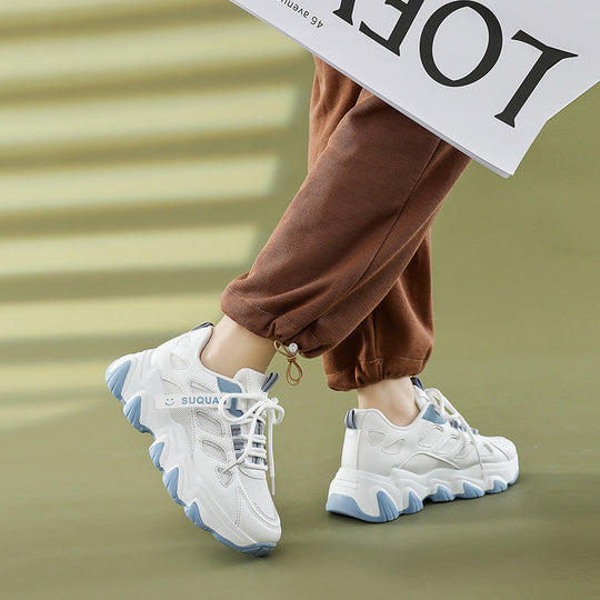 Damen Sportliche Sneakers mit futuristischem Design und atmungsaktiven Einsätzen R&B