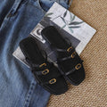 Damen modische Sandalen mit schickem Riemendesign und goldenen Akzenten R&B