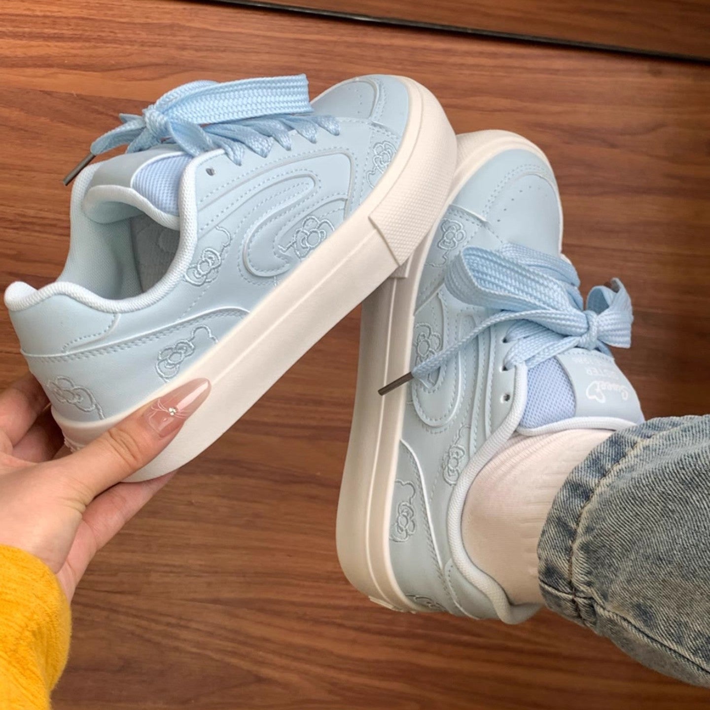 Damen Sportliche Sneakers mit floralem Print und dämpfender Sohle