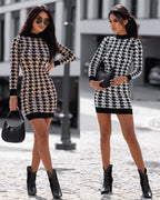 Damen Strickkleid mit elegantem Hahnentrittmuster R&B