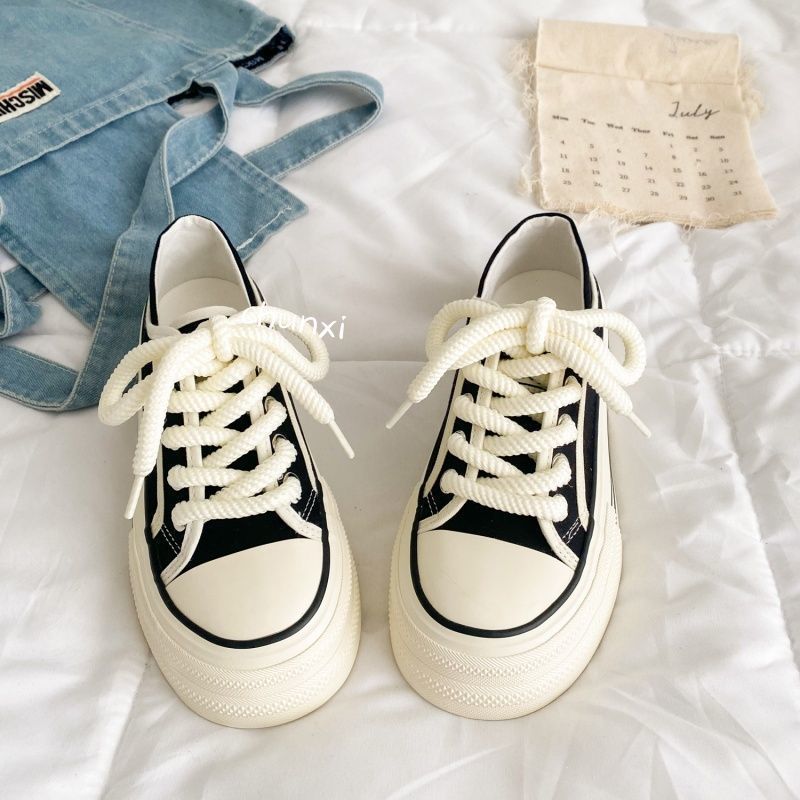 Damen Plateau-Sneaker mit elastischem Schnürsystem und robustem Obermaterial