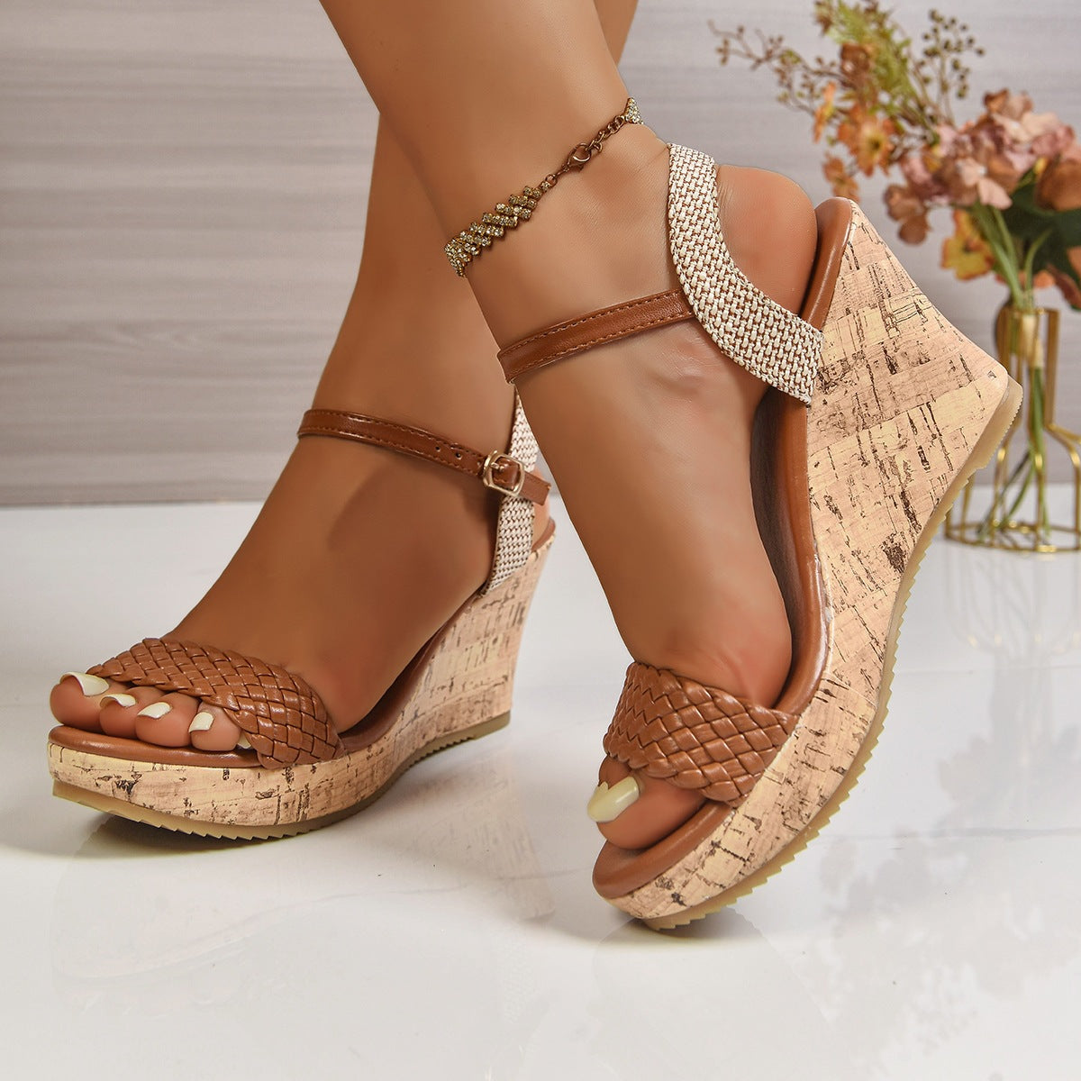 Damen Wedge-Sandaletten mit geflochtenem Riemen und Kork-Absatz R&B