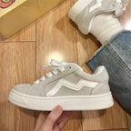 Damen modische Sneakers mit weicher Sohle und sportlichem Design