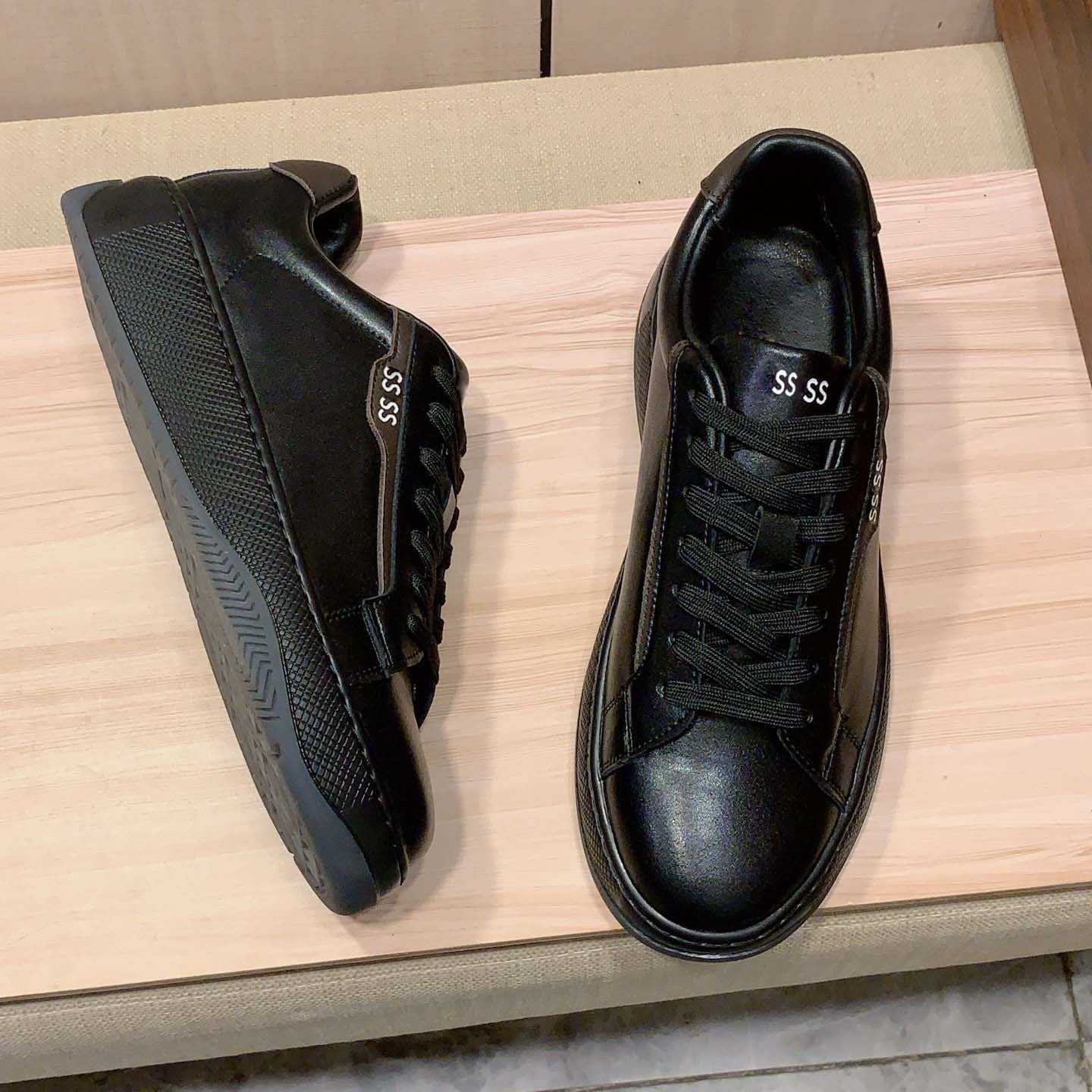 Damen Sportliche Sneaker mit modischer Oberflächenstruktur und komfortabler Dämpfung R&B
