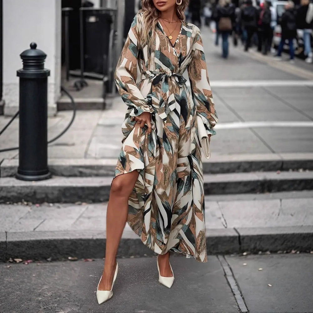 Damen Maxi-Kleid mit eleganter Taillierung und voluminösem Rock R&B