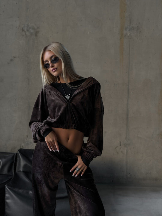 Damen sportliches Velours-Loungewear-Set mit praktischer Kapuze und elastischen Bündchen R&B