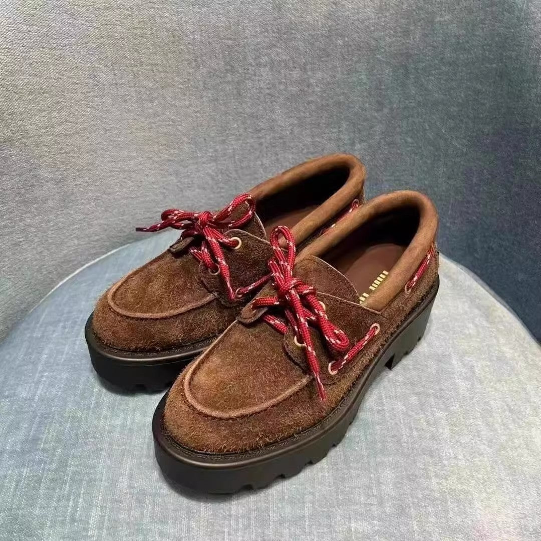Damen Mokassins mit komfortabler Plateau-Sohle und hochwertiger Wildleder-Oberfläche