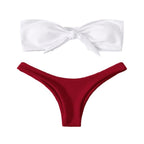 Damen Bandeau-Bikini mit modischem Knoten und hohem Beinausschnitt