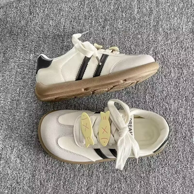 Damen Sneaker mit verspieltem Fischauschnitt und weichem Obermaterial R&B