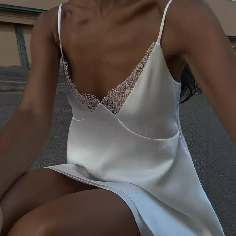Damen elegantes Nachtkleid mit feinen Spitzenakzenten und leichtem Schnitt R&B