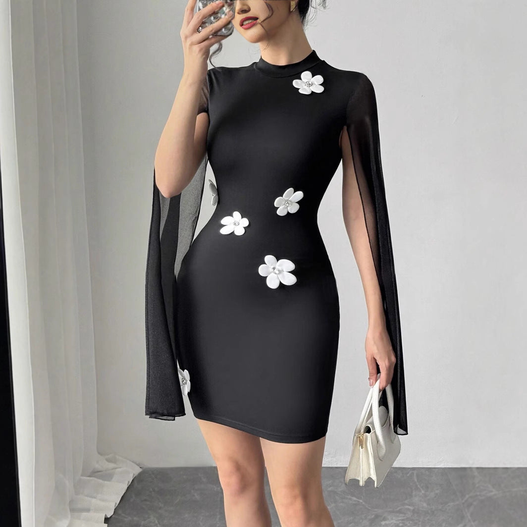 Damen figurbetontes Kleid mit transparenter Umarmung und Blumenapplikationen R&B