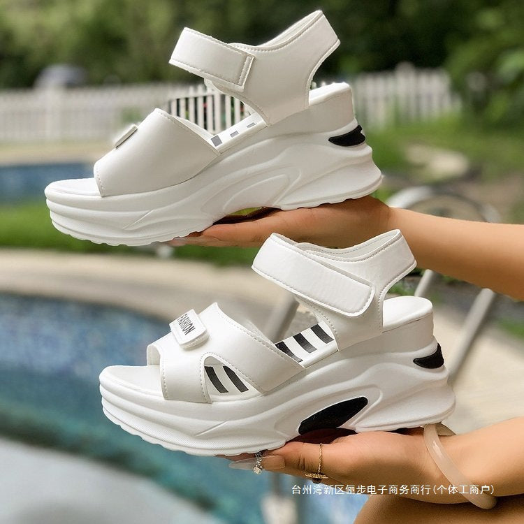 Damen Wedge-Sandalen mit verstellbaren Riemen und gepolsterter Sohle R&B