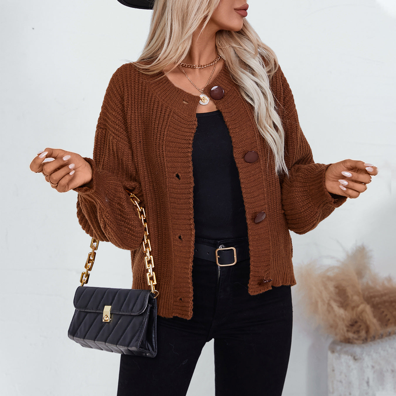 Damen gemütliche Strickjacke mit großen Knöpfen und lässigem Schnitt