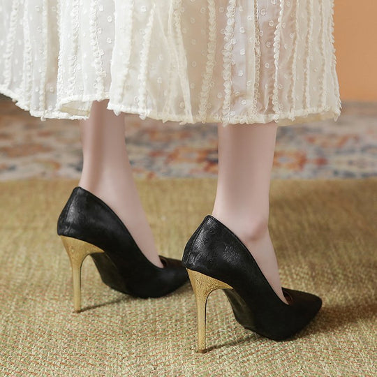 Damen elegante Pumps mit glänzendem Goldabsatz R&B