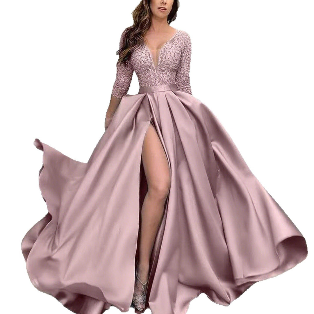 Damen Elegantes Abendkleid mit tiefem Schlitz und aufwendiger Spitzenverzierung R&B