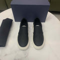 Damen Slip-On Sneakers mit modischem Logo-Detail und rutschfester Sohle R&B