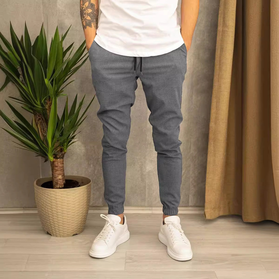 Herren Slim-Fit Jogginghose mit elastischem Bund und praktischen Seitenklapptaschen R&B