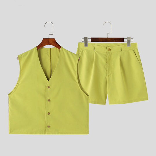Damen nan elegantes maßgeschneidertes Ensemble mit taillierter Weste und hochtaillierten Shorts R&B