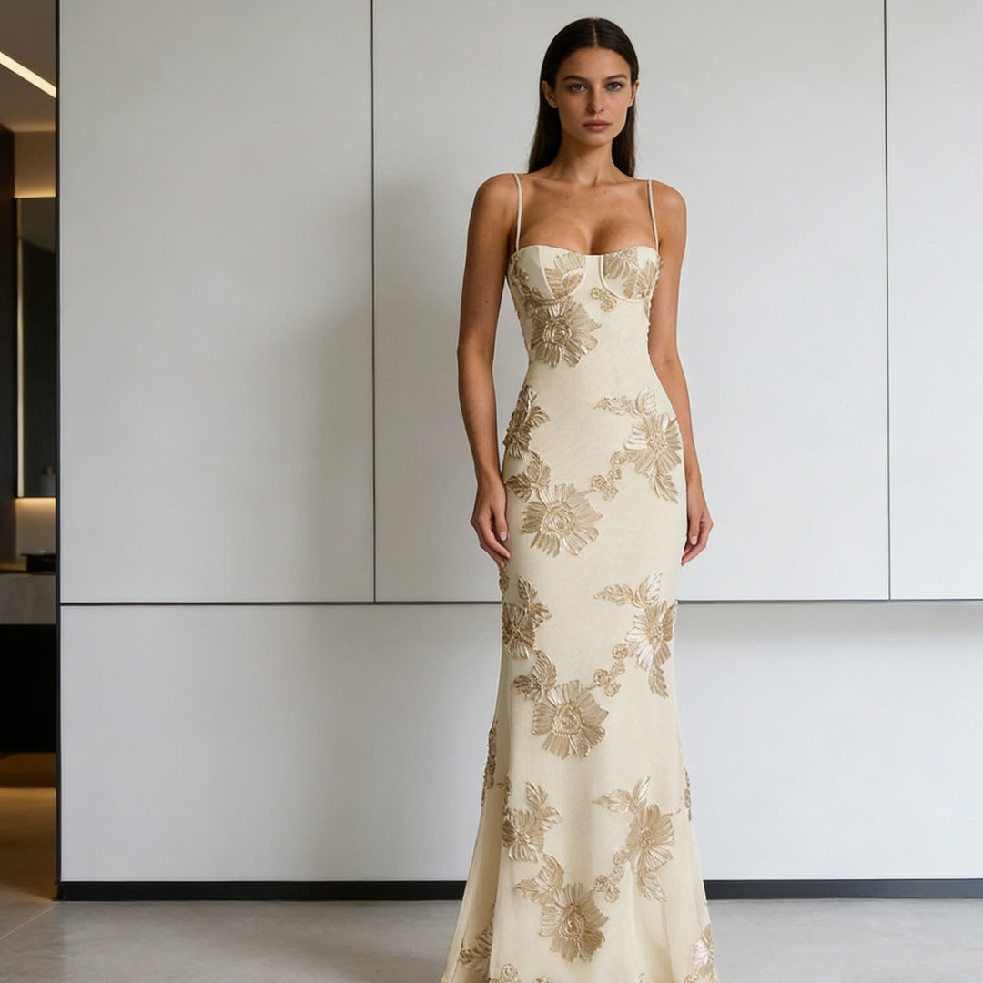 Damen Elegantes Figurbetontes Abendkleid mit floralen Stickereien R&B