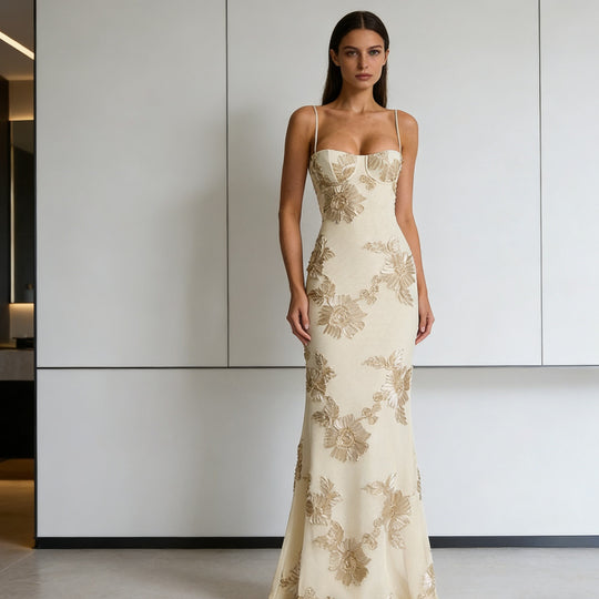 Damen Elegantes Figurbetontes Abendkleid mit floralen Stickereien R&B