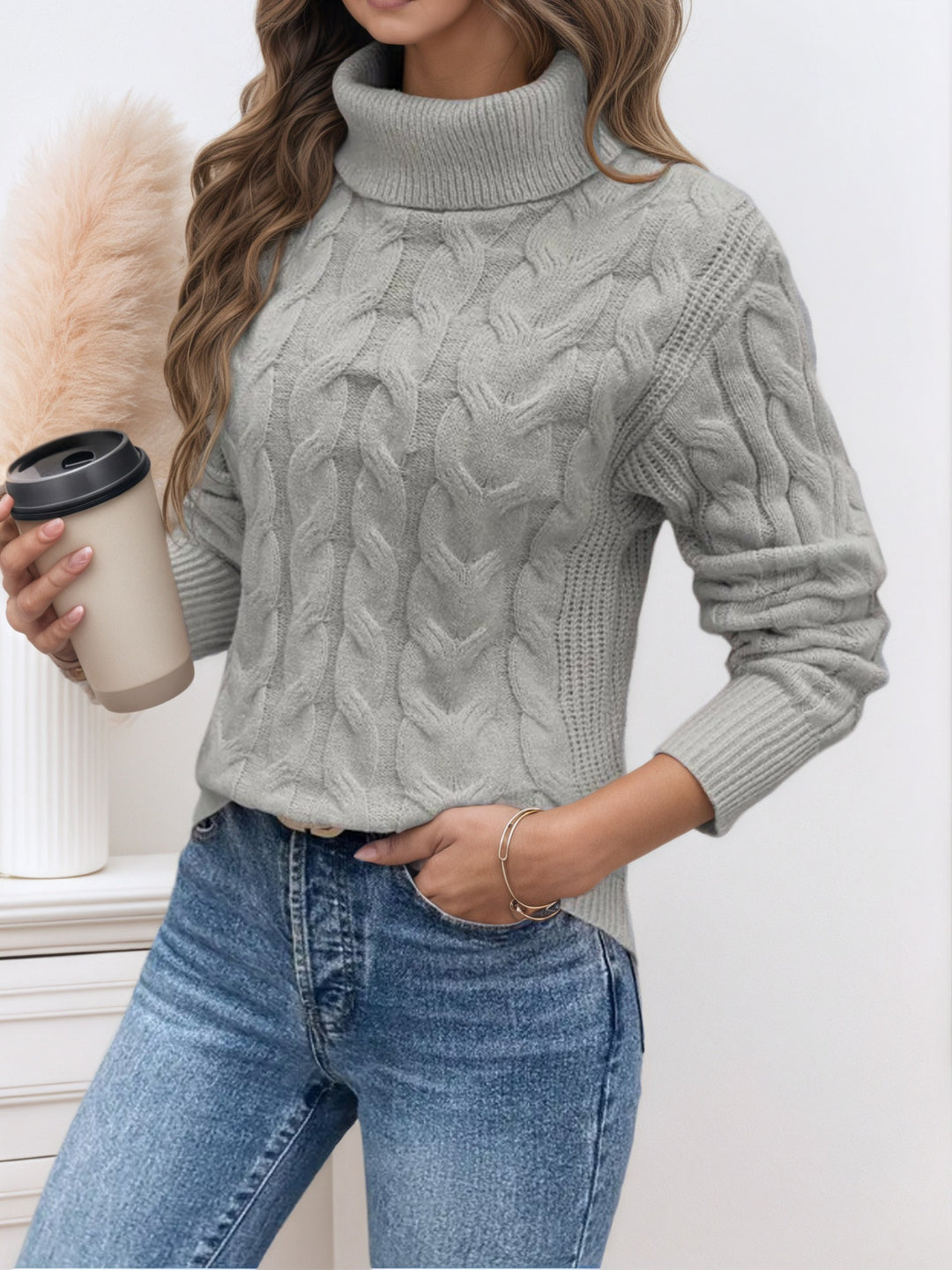 Damen Strickpullover mit hohem Kragen und Zopfmuster R&B