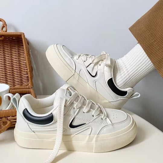 Damen Sneaker im sportlichen Design mit atmungsaktivem Obermaterial und dämpfender Sohle R&B