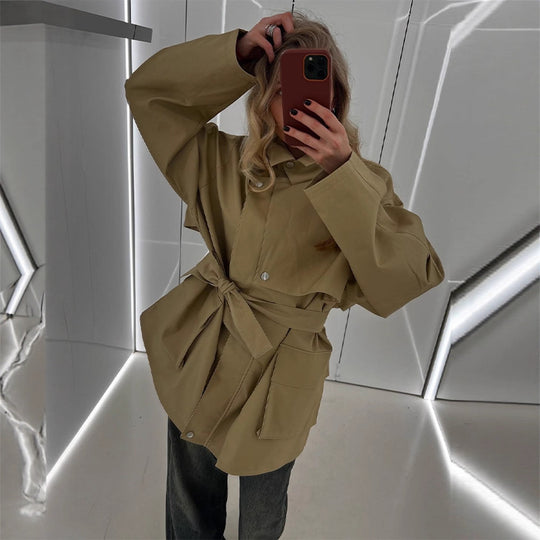 Damen Langer Trenchcoat mit breitem Kragen und taillierbarem Gürtel R&B