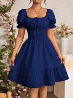 Damen Puffärmel Kleid mit elastischem Tailleneinsatz und Rüschensaum R&B