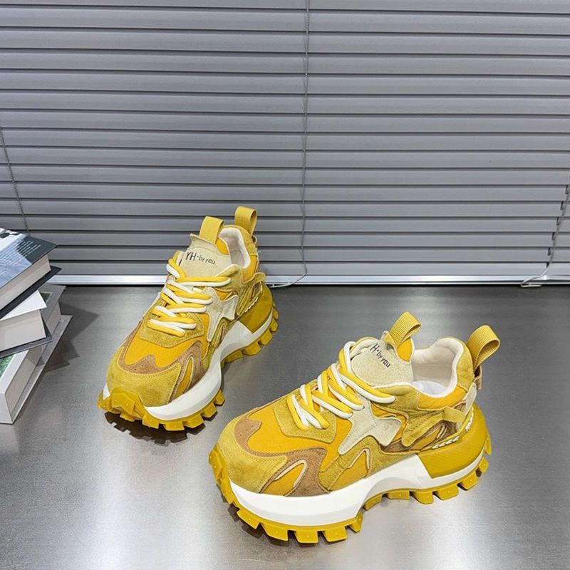 Damen Chunky Sneakers mit ausgeprägter Profilsohle und atmungsaktiver Oberflächenstruktur