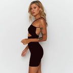 Damen figurbetontes Minikleid mit gekreuzten Spaghettiträgern und kreativem Cut-Out-Design R&B