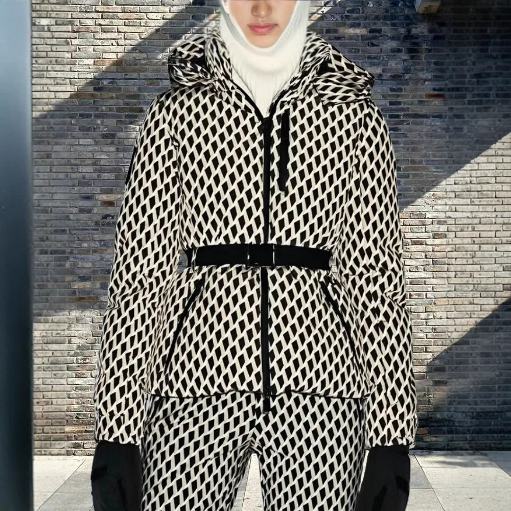 Damen winterliche Funktionsjacke mit hohem Kragen und elastischem Gürtel R&B