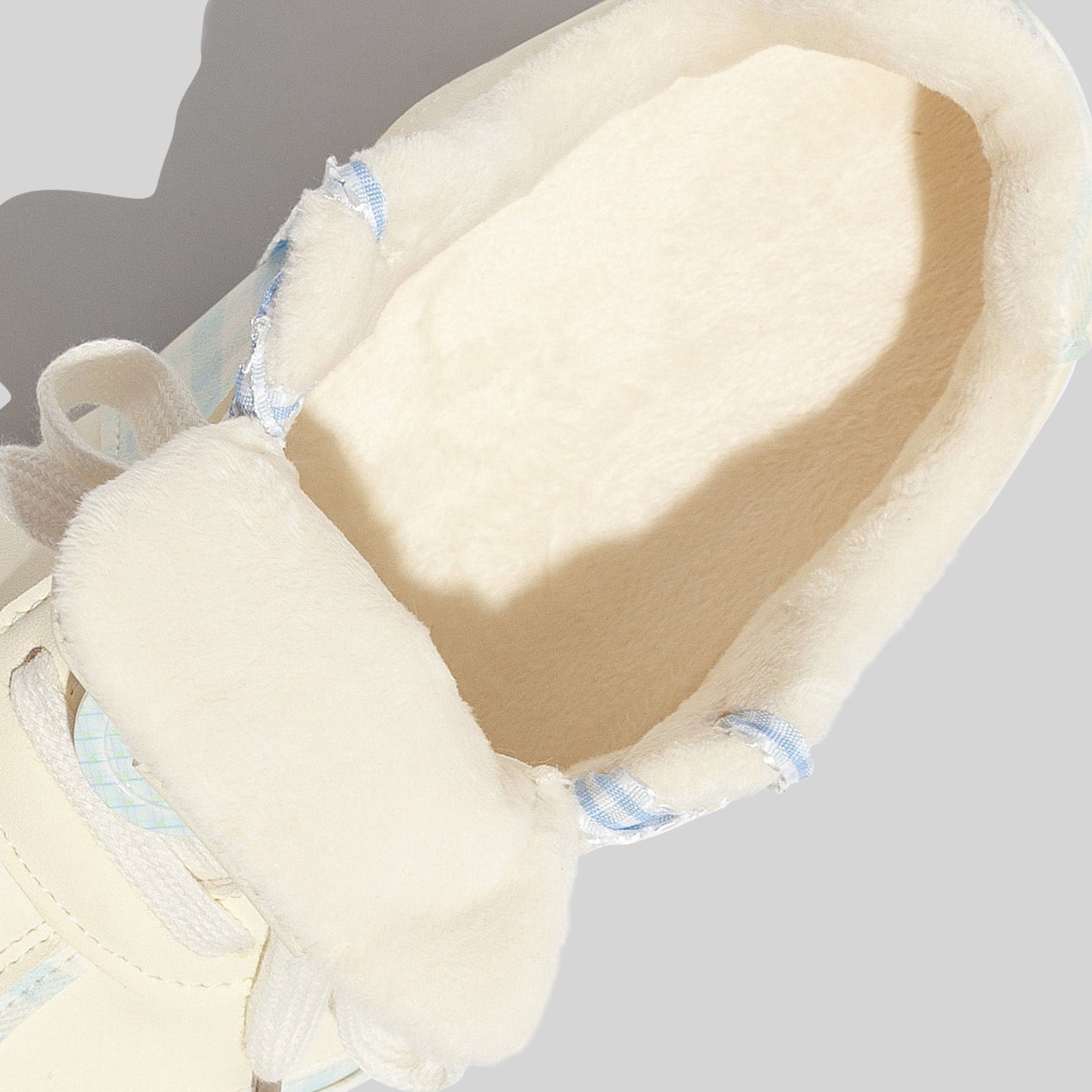 Damen Komfortable Sneaker mit kuscheligem Innenschuh und verspieltem Design