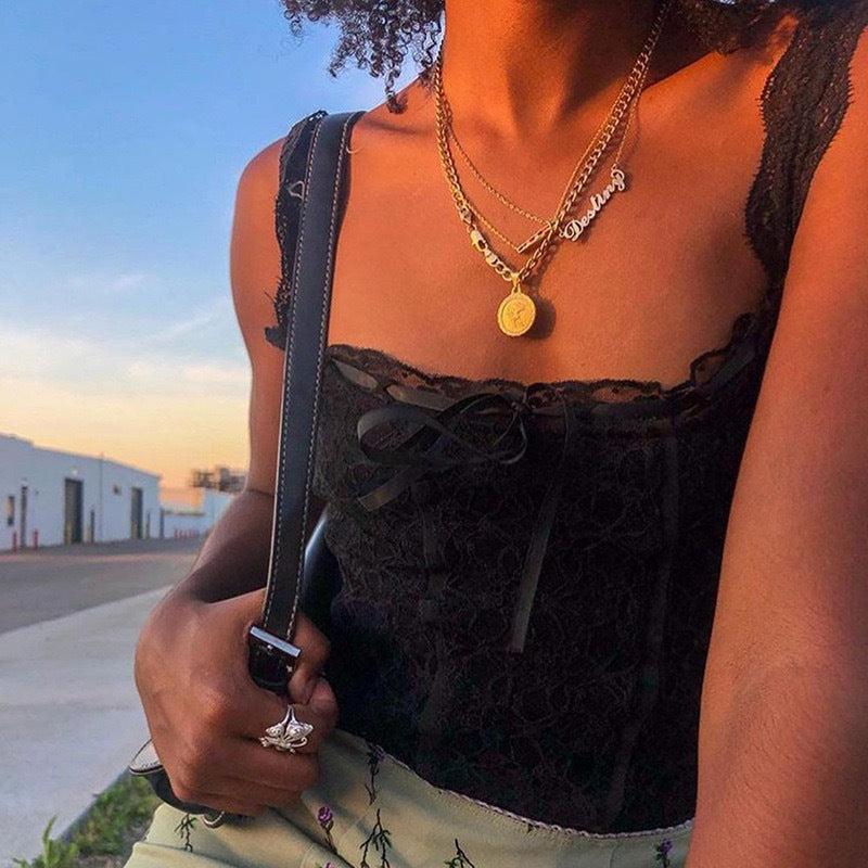 Damen Spitzen-Crop-Top mit dekorativen Bändern und feinen Details R&B