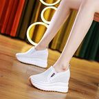 Damen Komfortable Slip-On Sneakers mit luftiger Oberflächenstruktur und rutschfester Sohle R&B
