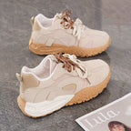 Damen Sportliche Sneakers mit robustem Sohlenprofil und atmungsaktiver Obermaterialstruktur R&B