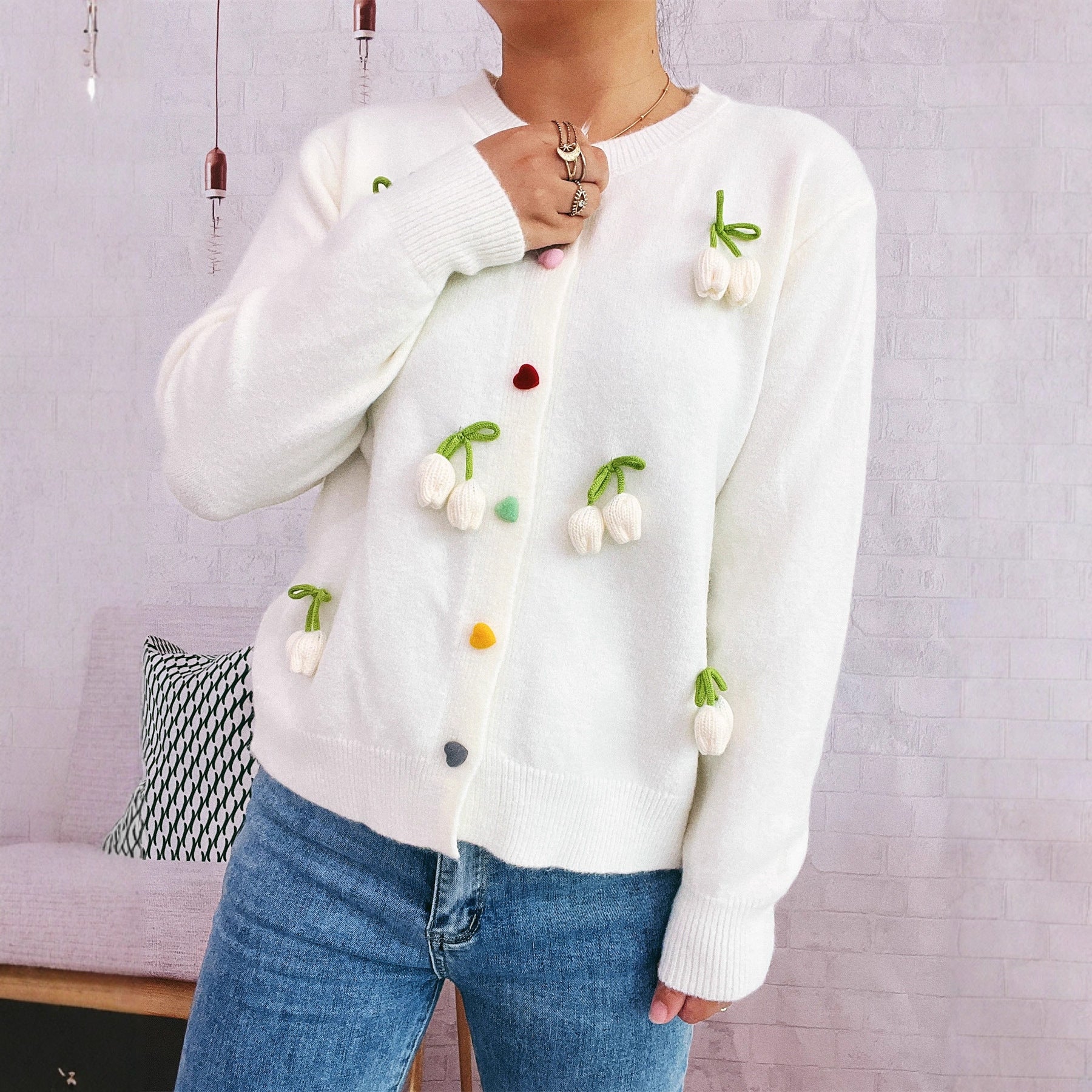 Damen Strickjacke mit fröhlichen Blumenapplikationen R&B