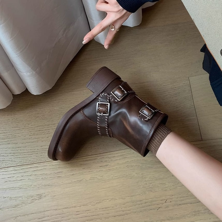 Damen Western-Stiefel mit elegantem Riemendesign und robustem Blockabsatz