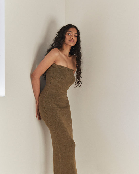 Damen luftiges Maxikleid im minimalistischen Design R&B