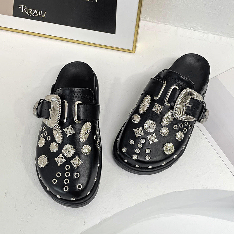 Damen nan verzierte Schlupf-Clogs mit metallischen Conchos, großer Zierschnalle und ergonomischem Fußbett R&B